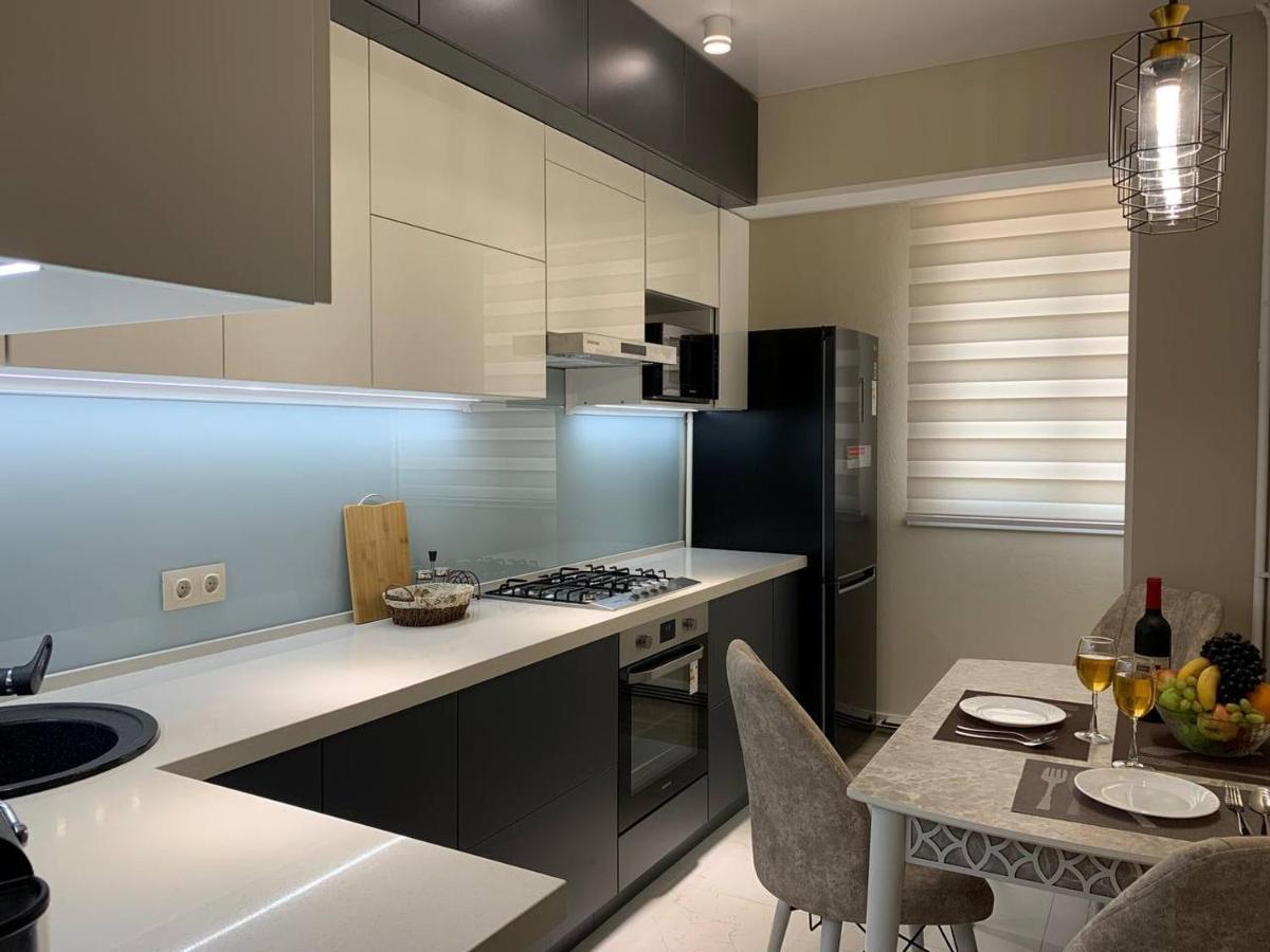 Charming And Modern Apartment At Heart Of ทาชเคนต์ ภายนอก รูปภาพ