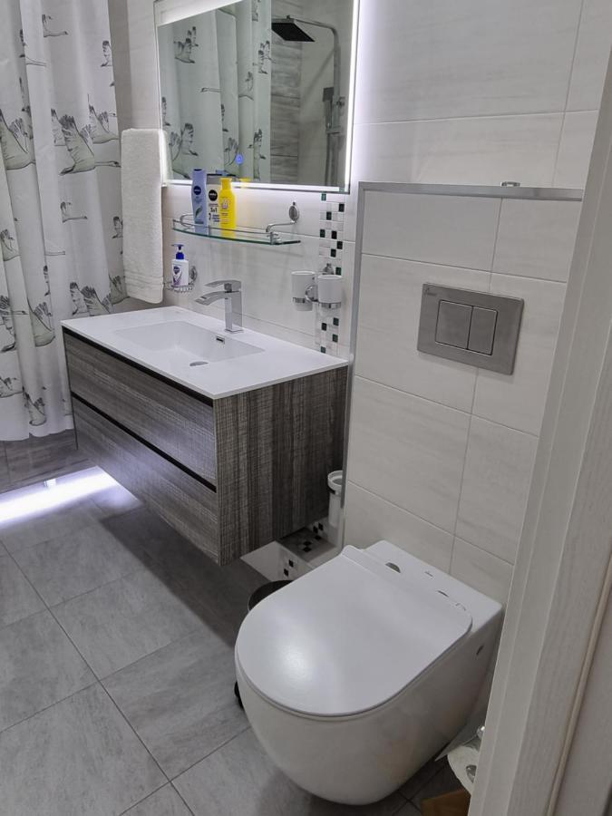 Charming And Modern Apartment At Heart Of ทาชเคนต์ ภายนอก รูปภาพ