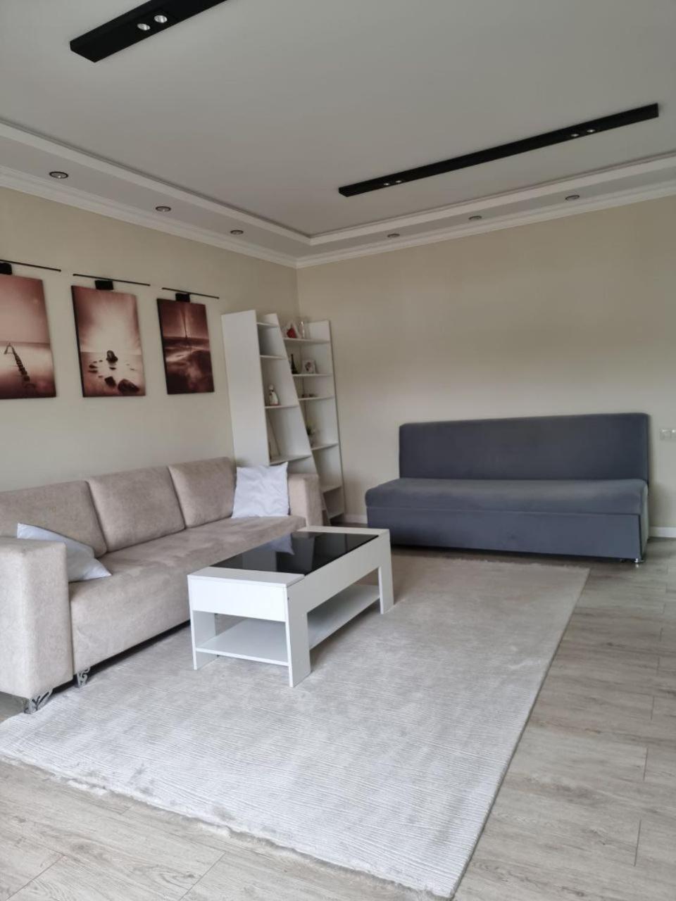 Charming And Modern Apartment At Heart Of ทาชเคนต์ ภายนอก รูปภาพ